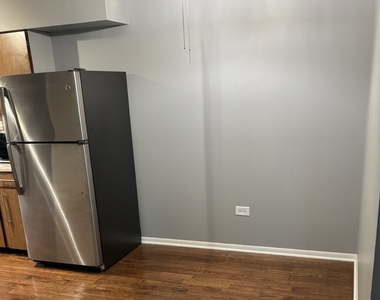18361 Glen Oak Avenue - Photo Thumbnail 3