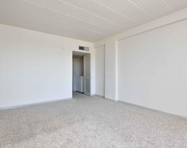 5400 Memorial Drive - Photo Thumbnail 7