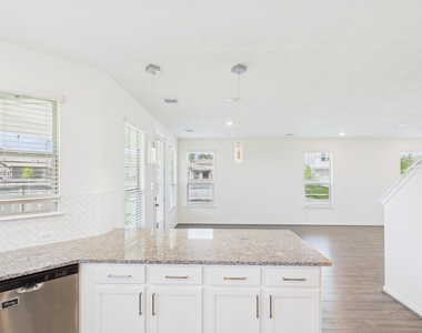 15643 Fellswood Drive - Photo Thumbnail 9