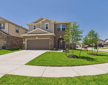 15643 Fellswood Drive - Photo Thumbnail 2