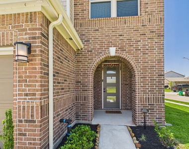 15643 Fellswood Drive - Photo Thumbnail 3