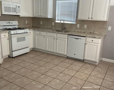 18107 Flower Grove Court - Photo Thumbnail 3