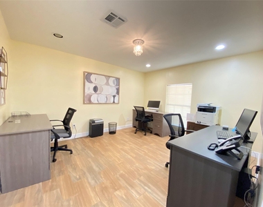 2125 Strawberry Road - Photo Thumbnail 10