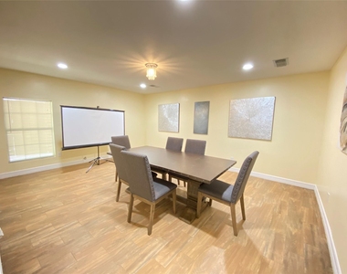2125 Strawberry Road - Photo Thumbnail 9