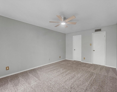 9700 Leawood Boulevard - Photo Thumbnail 6