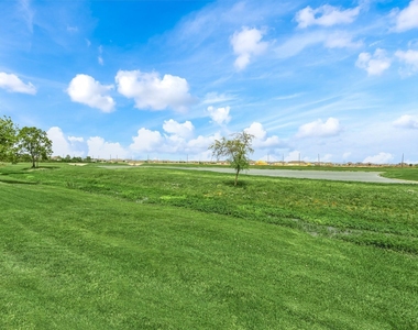 6110 Meadow Bluff Court - Photo Thumbnail 26