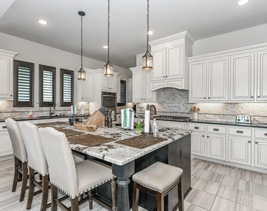 6110 Meadow Bluff Court - Photo Thumbnail 5