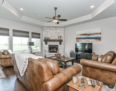 6110 Meadow Bluff Court - Photo Thumbnail 11