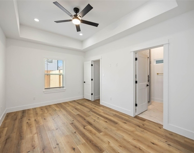 8013 Cora Street - Photo Thumbnail 12
