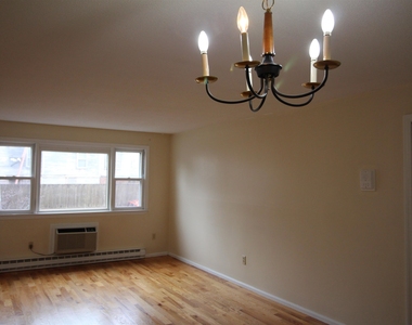 73 East Broadway - Photo Thumbnail 4