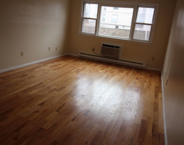 73 East Broadway - Photo Thumbnail 3