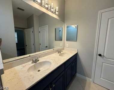 4380 Lazio Way - Photo Thumbnail 32