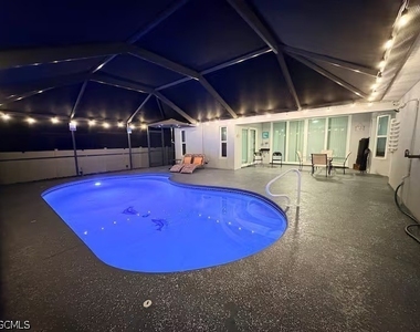 2937 Sw 8th Place - Photo Thumbnail 13