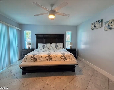 2937 Sw 8th Place - Photo Thumbnail 7