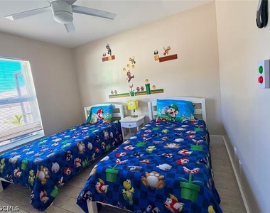 2937 Sw 8th Place - Photo Thumbnail 12