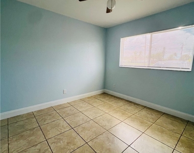 1406 Se 2nd Place - Photo Thumbnail 8