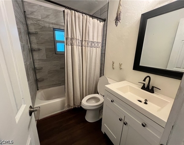 19113/115 Holly Road - Photo Thumbnail 16
