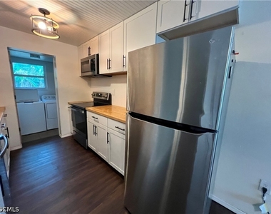 19113/115 Holly Road - Photo Thumbnail 14