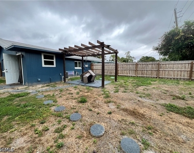 19113/115 Holly Road - Photo Thumbnail 5