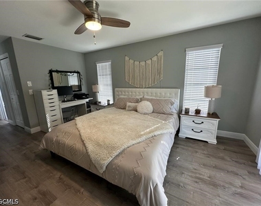 1714 Se 2nd Street - Photo Thumbnail 11