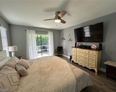 1714 Se 2nd Street - Photo Thumbnail 12