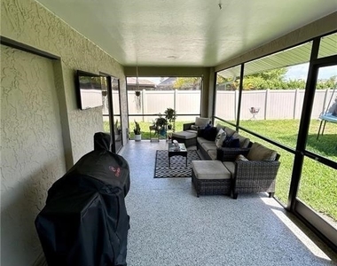 1714 Se 2nd Street - Photo Thumbnail 21