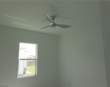320 Poplar Street - Photo Thumbnail 12