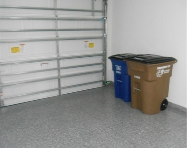 320 Poplar Street - Photo Thumbnail 27