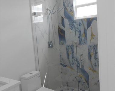 320 Poplar Street - Photo Thumbnail 17