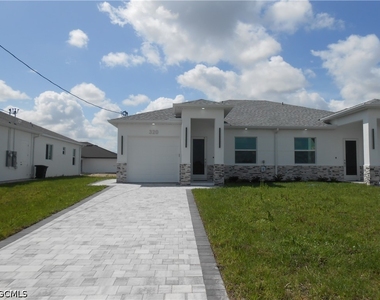 320 Poplar Street - Photo Thumbnail 1