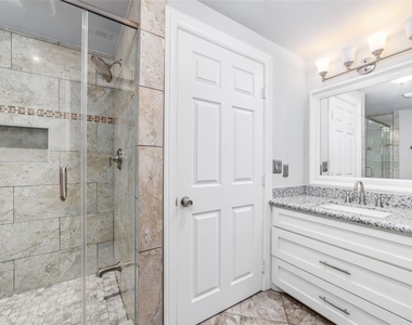5012 Irvington Boulevard - Photo Thumbnail 12