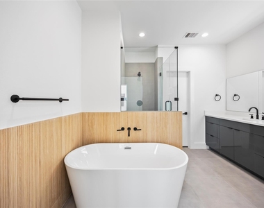6735 Peerless Street - Photo Thumbnail 14
