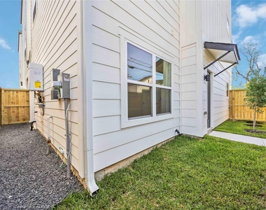 6735 Peerless Street - Photo Thumbnail 24