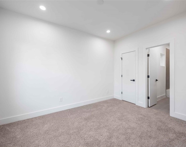 6735 Peerless Street - Photo Thumbnail 9