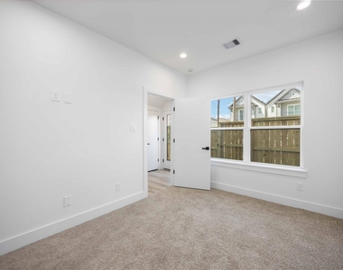 6735 Peerless Street - Photo Thumbnail 10