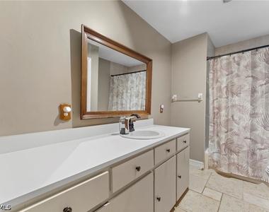 840 Jung Boulevard W - Photo Thumbnail 27