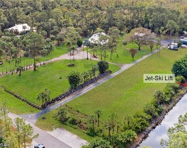 840 Jung Boulevard W - Photo Thumbnail 5