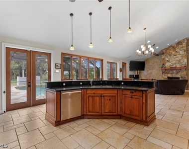 840 Jung Boulevard W - Photo Thumbnail 10