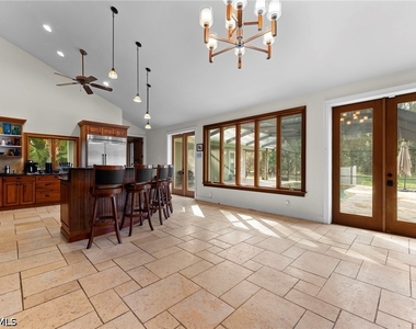 840 Jung Boulevard W - Photo Thumbnail 9