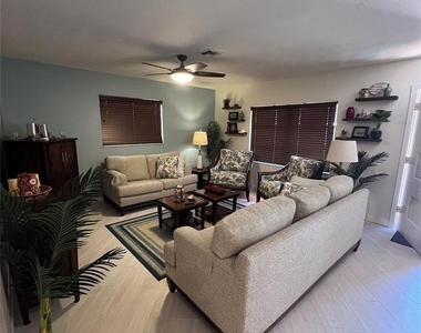 1535 Chesapeake Avenue - Photo Thumbnail 9