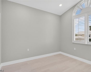 4655 Hawks Nest Way - Photo Thumbnail 25