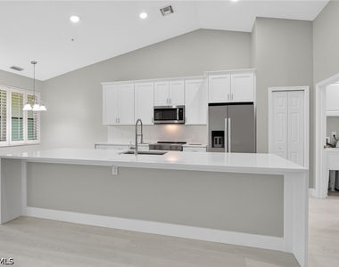 4655 Hawks Nest Way - Photo Thumbnail 15