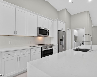 4655 Hawks Nest Way - Photo Thumbnail 16