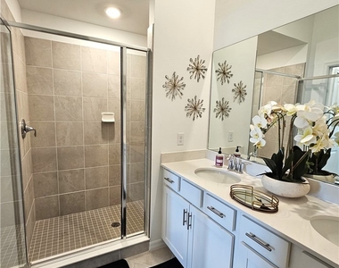 5427 Double Eagle Circle - Photo Thumbnail 9