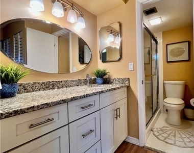 256 Palm Drive - Photo Thumbnail 12