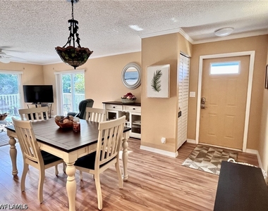 256 Palm Drive - Photo Thumbnail 6