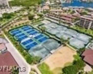 260 Seaview Court - Photo Thumbnail 16