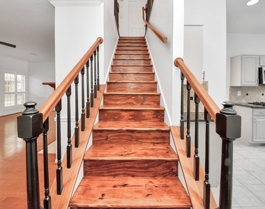 2204 Gemini Street - Photo Thumbnail 17