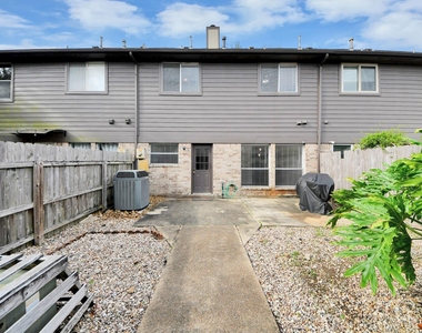 2204 Gemini Street - Photo Thumbnail 32
