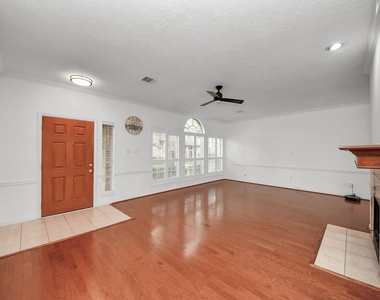 2204 Gemini Street - Photo Thumbnail 3
